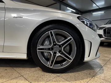 Car image 27
