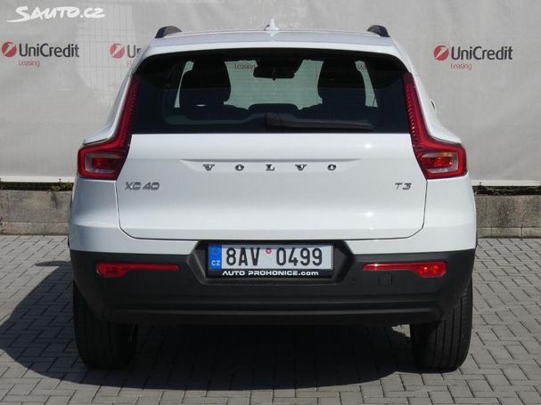 Volvo XC40 T3 Momentum 120 kW image number 4