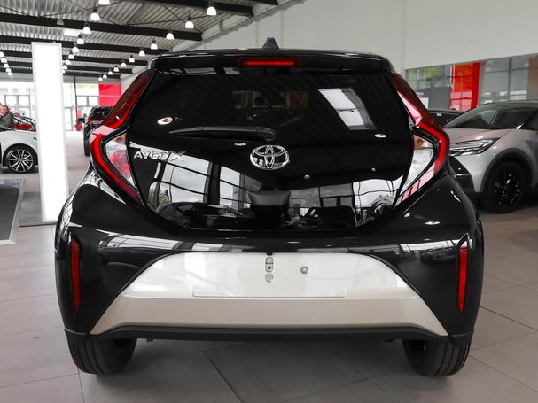 Toyota Aygo X 1.0 53 kW image number 3