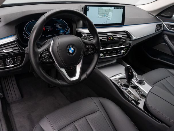 BMW 530 Touring 215 kW image number 27