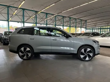 Car image 33