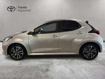 Car image 4