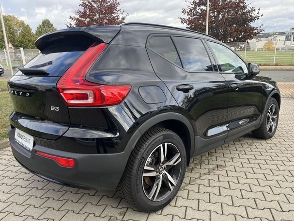 Volvo XC40 B3 Plus Dark DKG 120 kW image number 3