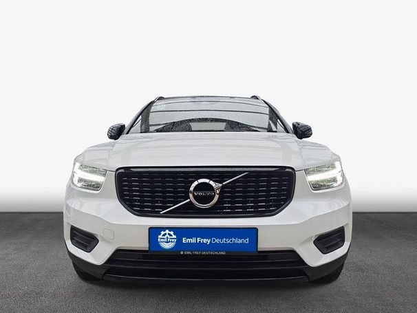 Volvo XC40 T3 Geartronic 120 kW image number 2