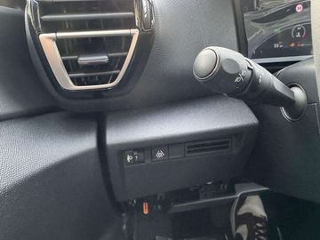 Car image 33