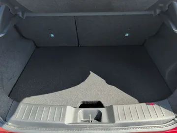 Car image 27