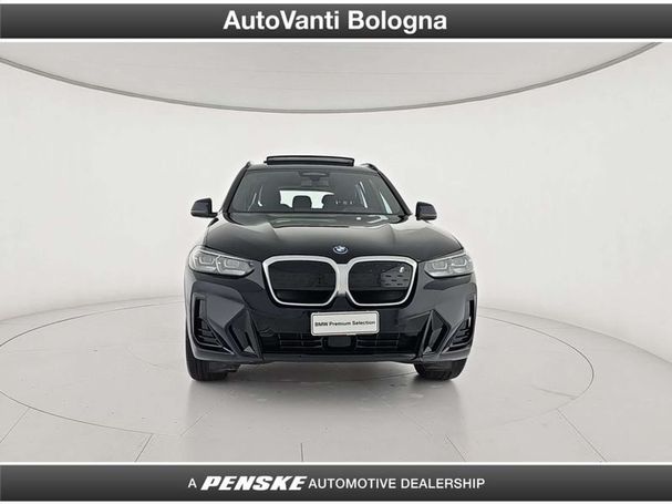 BMW iX3 M Sport Inspiring 210 kW image number 8