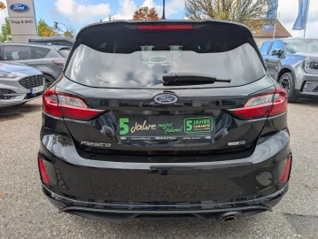 Car image 28