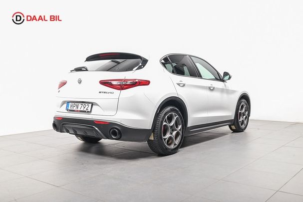 Alfa Romeo Stelvio 2.0 Turbo 206 kW image number 3