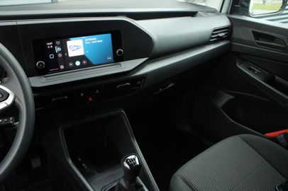 Car image 21