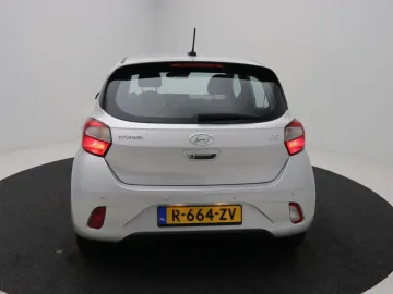 Car image 34