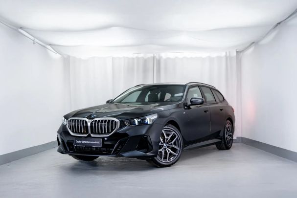 BMW 520d Touring xDrive 145 kW image number 1