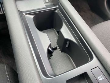 Car image 36