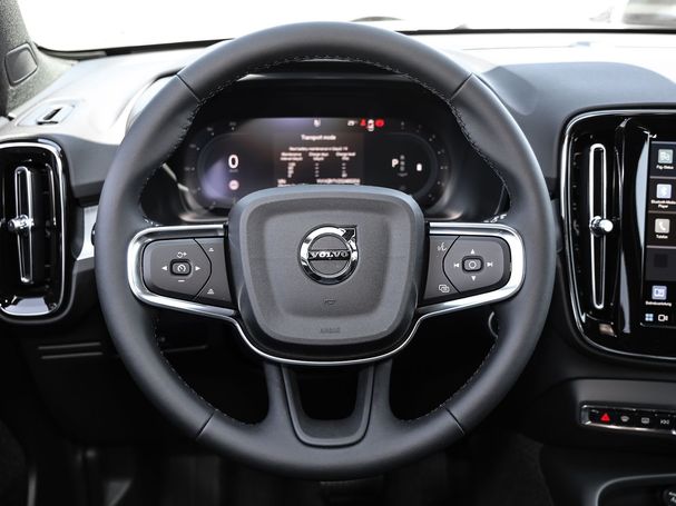 Volvo XC40 B3 Core 120 kW image number 6