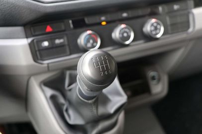 Car image 36