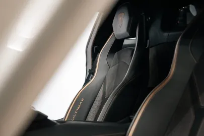 Car image 29