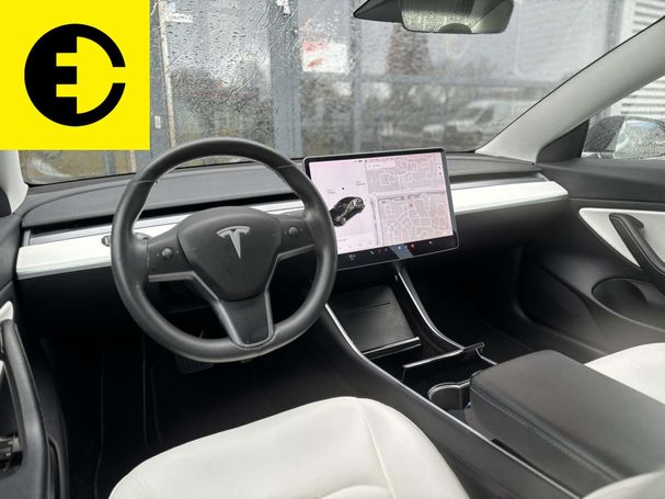 Tesla Model 3 Long Range AWD 258 kW image number 16