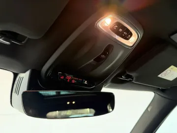 Car image 47