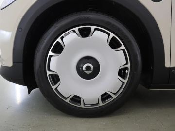 Car image 49