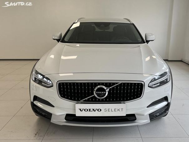 Volvo V90 Cross Country D4 AWD 140 kW image number 3