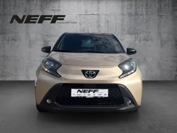 Car image 3