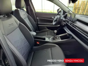 Car image 25