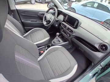 Car image 10