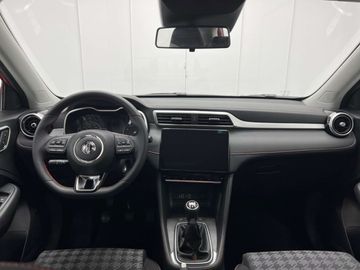 Car image 13