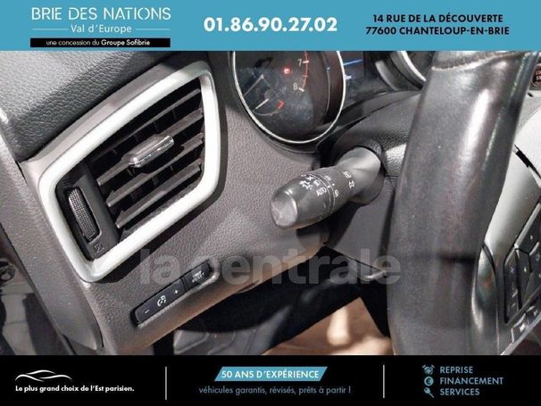 Nissan Qashqai 1.3 DIG-T N-CONNECTA 103 kW image number 17