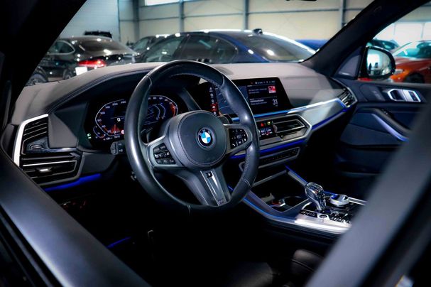 BMW X5 M50i xDrive 390 kW image number 12