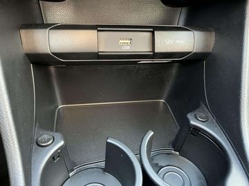 Car image 30