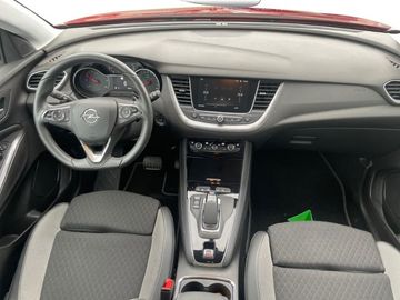 Car image 12