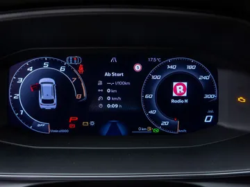 Car image 27