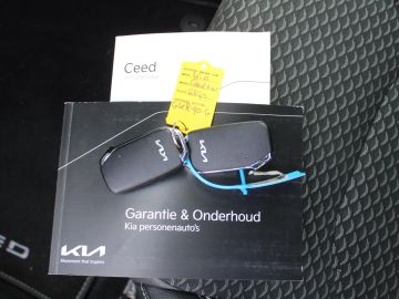 Car image 34