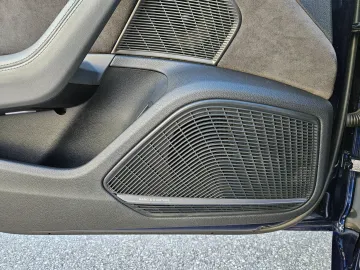 Car image 44