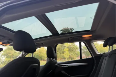 Car image 40