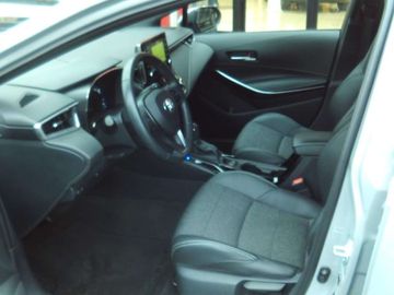 Car image 10