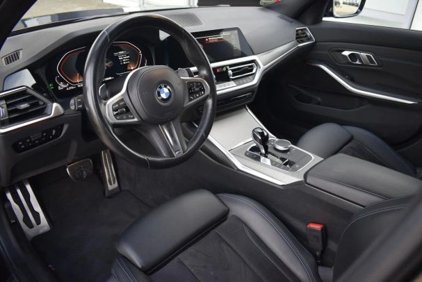 BMW 330d xDrive 210 kW image number 8