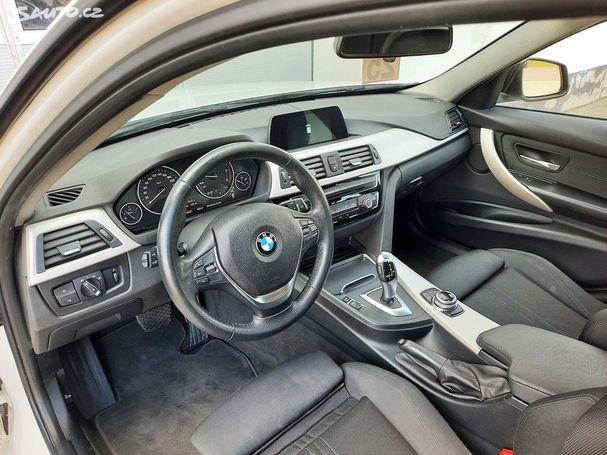 BMW 320d Touring xDrive 140 kW image number 13