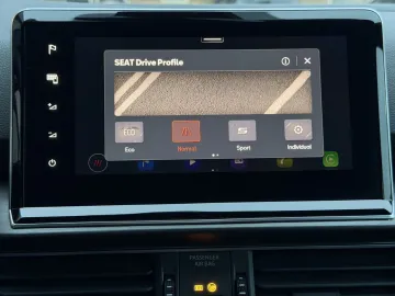Car image 32