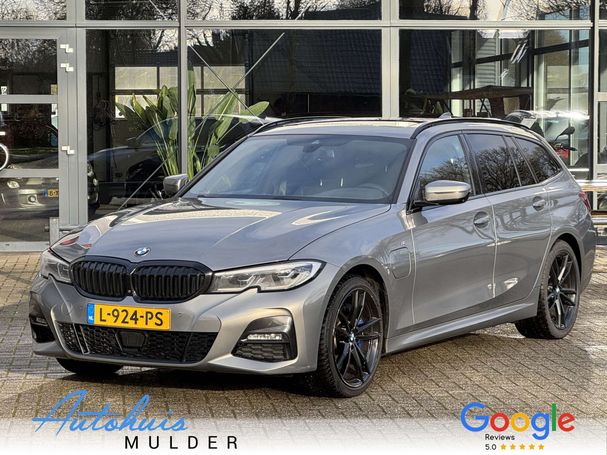 BMW 330e Touring 215 kW image number 1