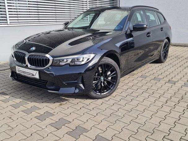 BMW 330 e Touring Advantage xDrive 215 kW image number 1