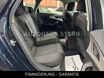 Car image 26