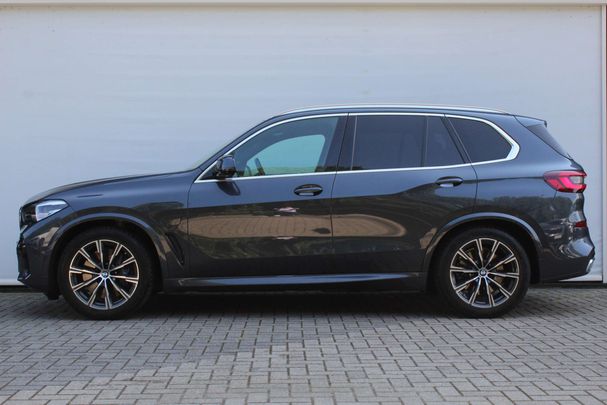 BMW X5 45e xDrive 290 kW image number 4