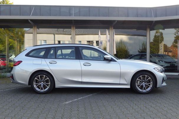 BMW 330i Touring 190 kW image number 3