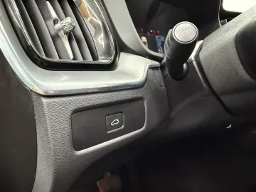 Car image 50