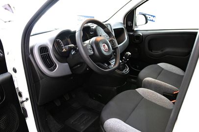 Car image 10