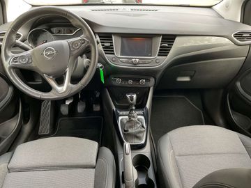 Car image 15