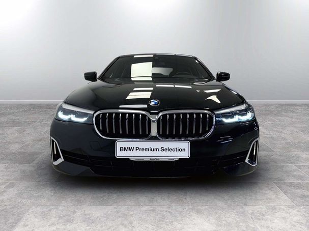 BMW 530 Touring xDrive 183 kW image number 16