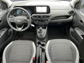 Car image 10